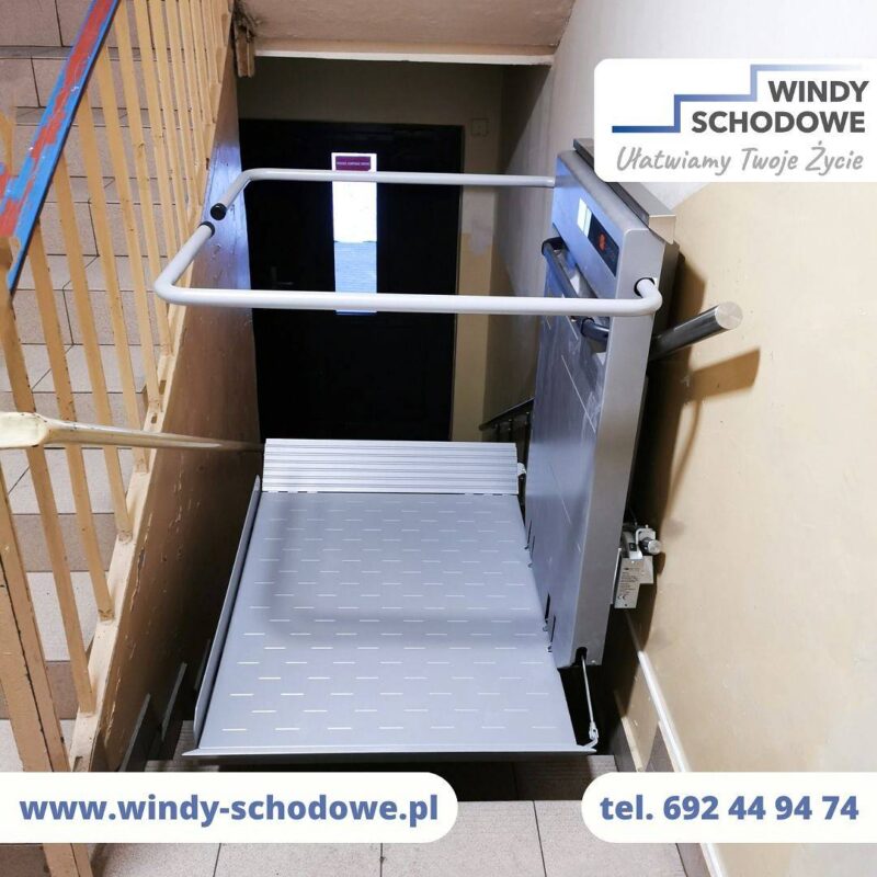 Platforma schodowa prostoliniowa.jpg